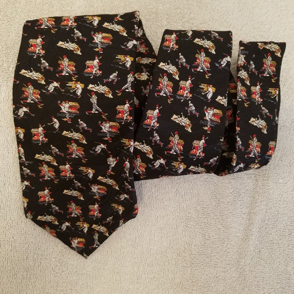 MUSEUM ARTIFACTS SILK TIE-AMERICAN BASEBALL PRINT- VINTAGE 1990-HANDMADE USA
